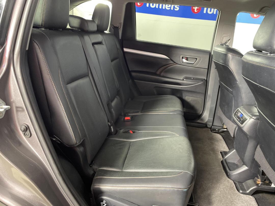 Used Toyota Highlander GXL 2020 North Shore at Turners Cars 21451833 Turners