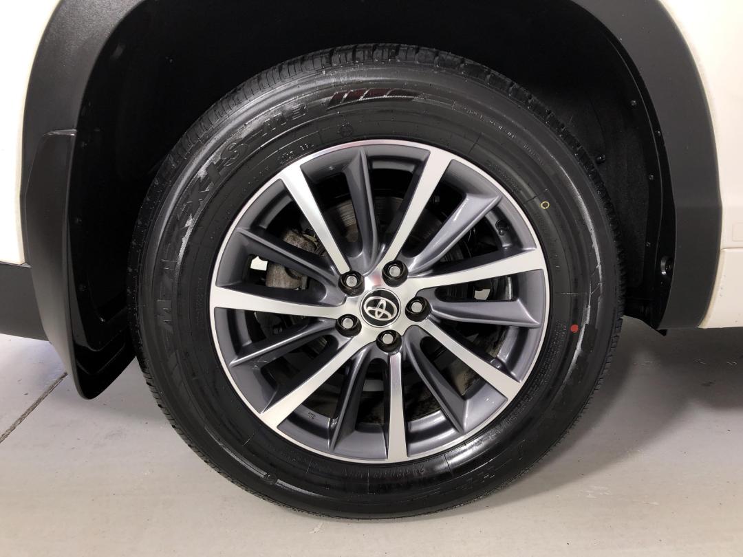 Photo '12' of Toyota Highlander