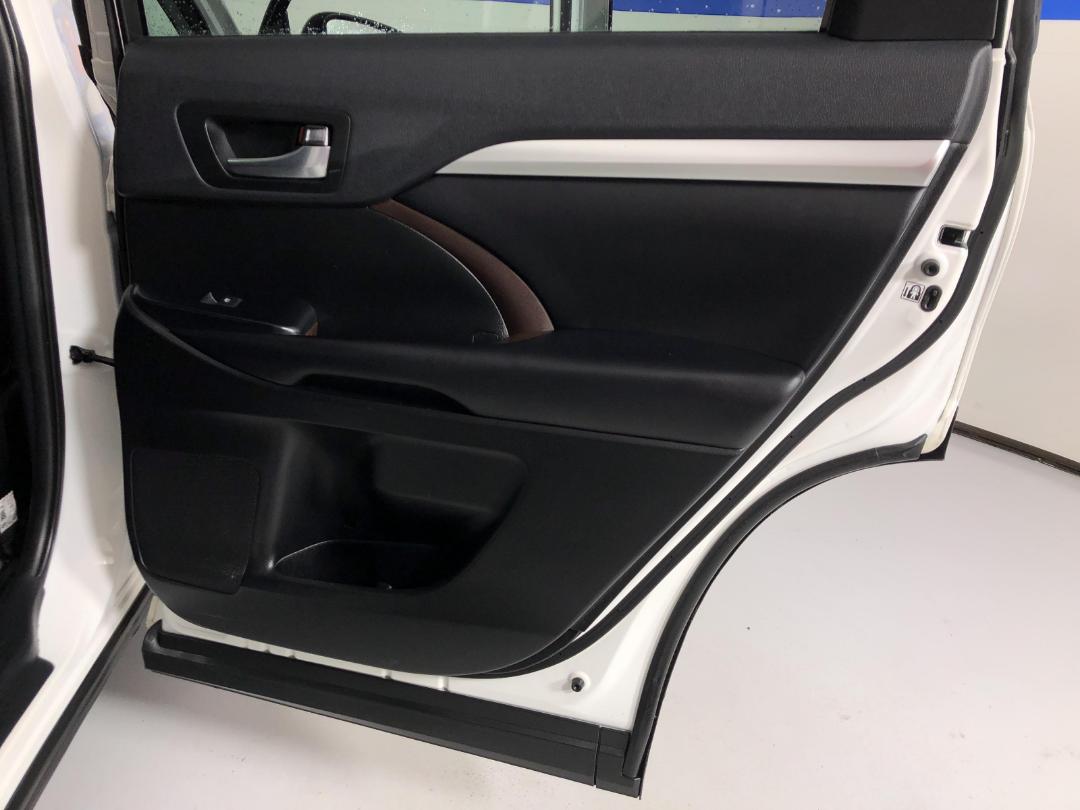 Photo '19' of Toyota Highlander
