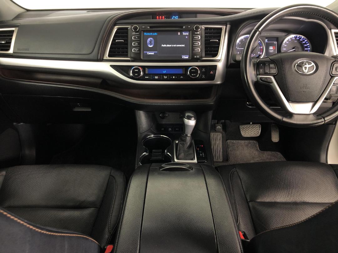 Photo '17' of Toyota Highlander