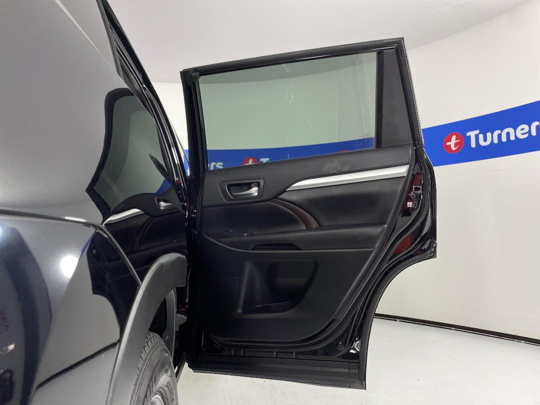 Photo '19' of Toyota Highlander