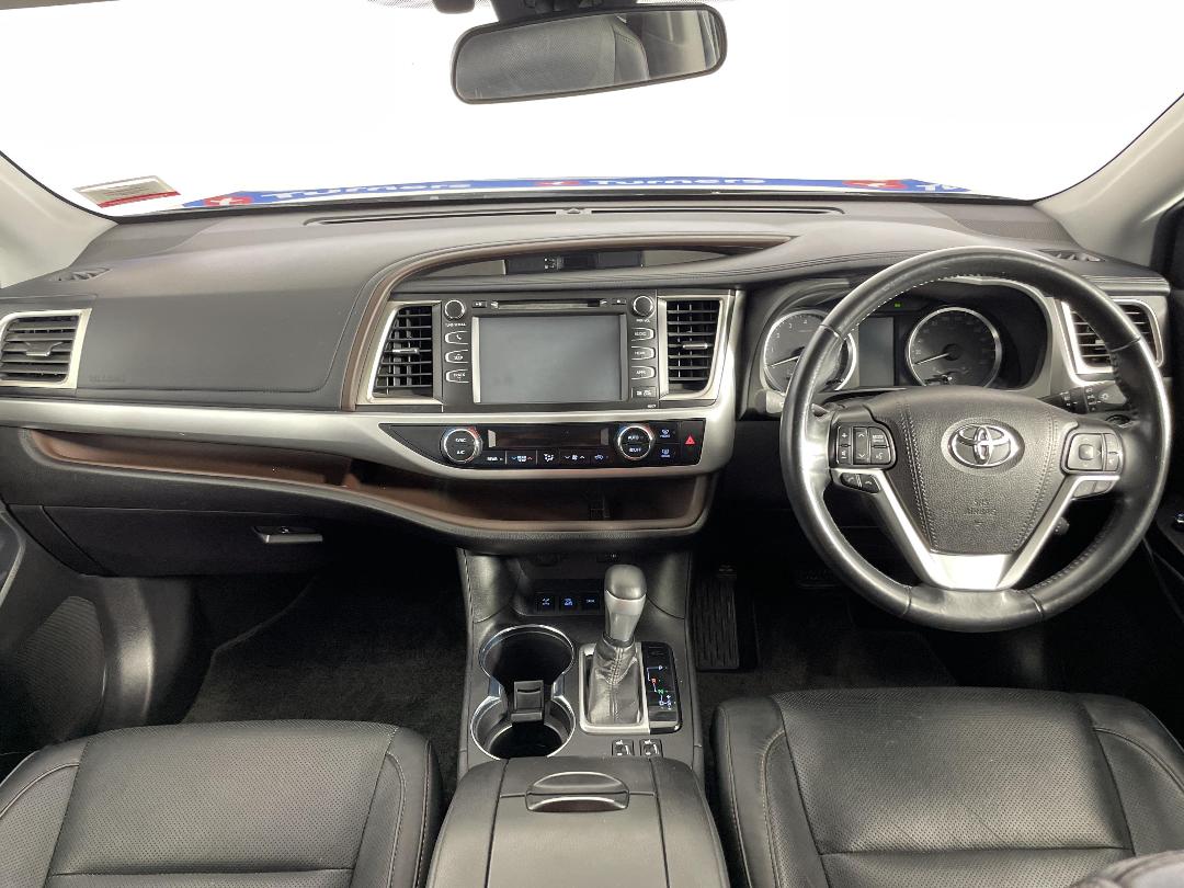 Photo '18' of Toyota Highlander