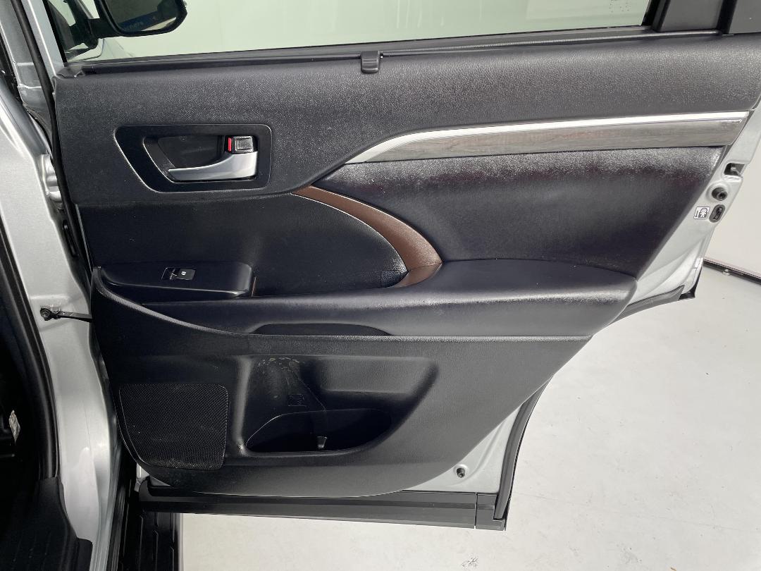 Photo '19' of Toyota Highlander