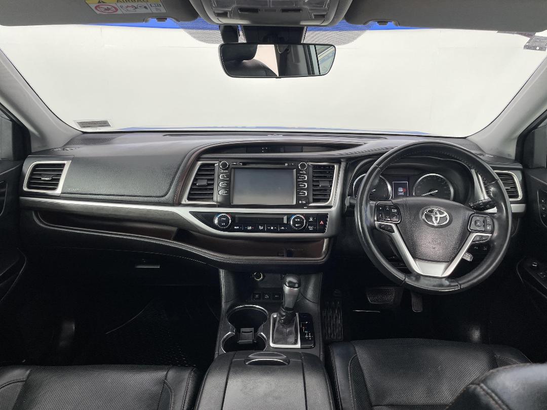 Photo '17' of Toyota Highlander