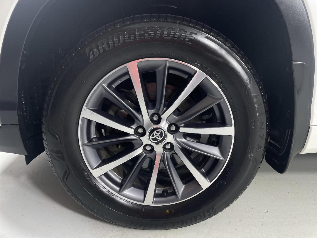 Photo '10' of Toyota Highlander