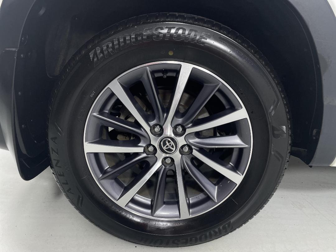 Photo '12' of Toyota Highlander