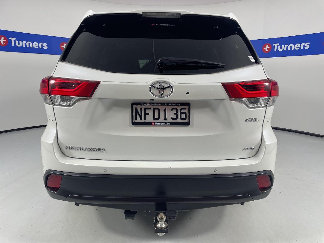 Photo '6' of Toyota Highlander