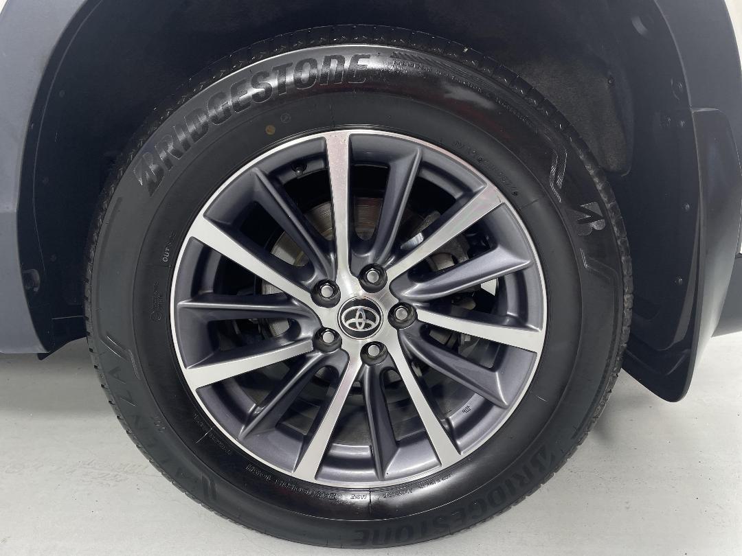 Photo '11' of Toyota Highlander