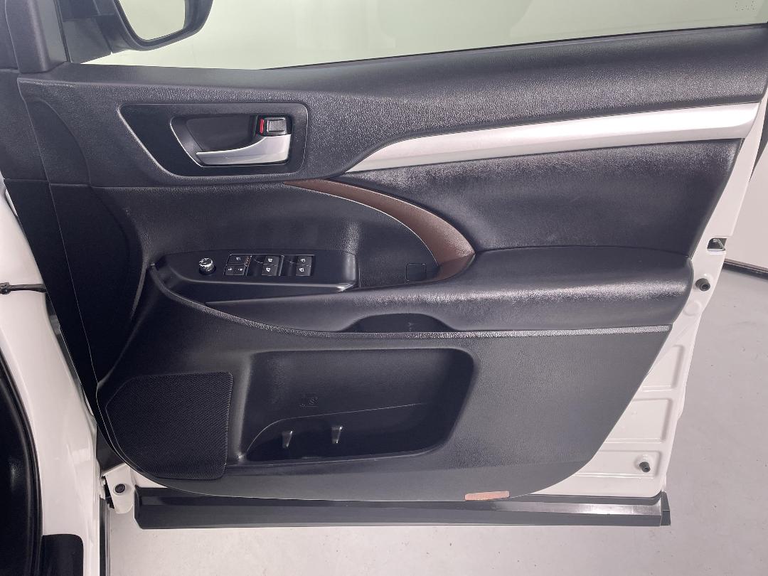 Photo '15' of Toyota Highlander