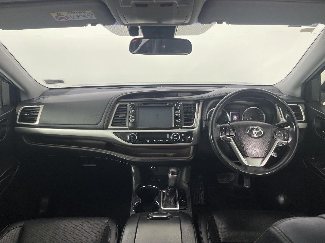 Photo '17' of Toyota Highlander