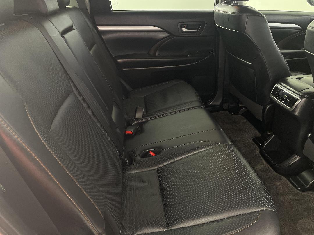 Photo '20' of Toyota Highlander