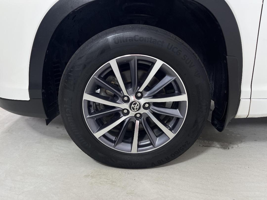 Photo '10' of Toyota Highlander