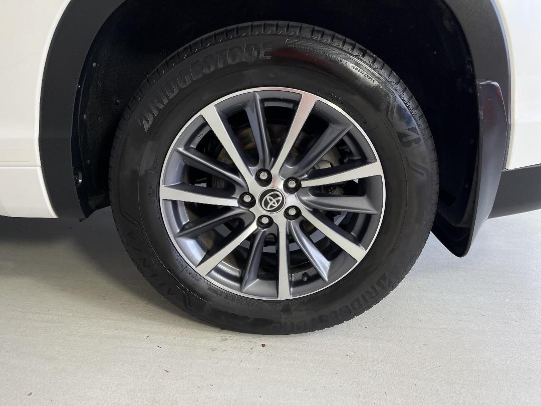 Photo '11' of Toyota Highlander