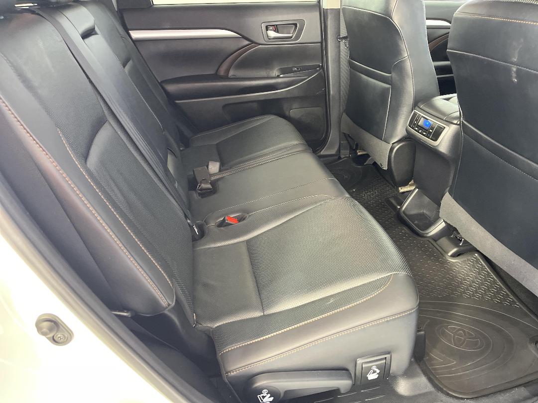 Photo '20' of Toyota Highlander