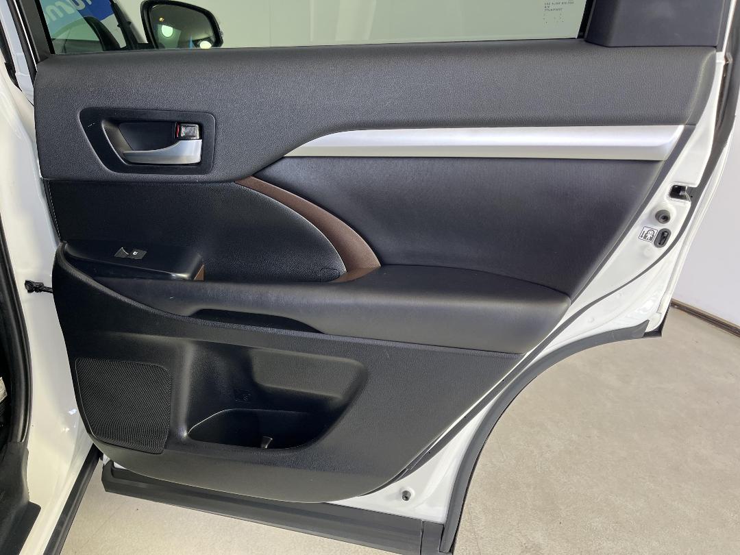 Photo '19' of Toyota Highlander