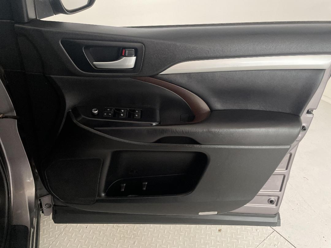 Photo '15' of Toyota Highlander