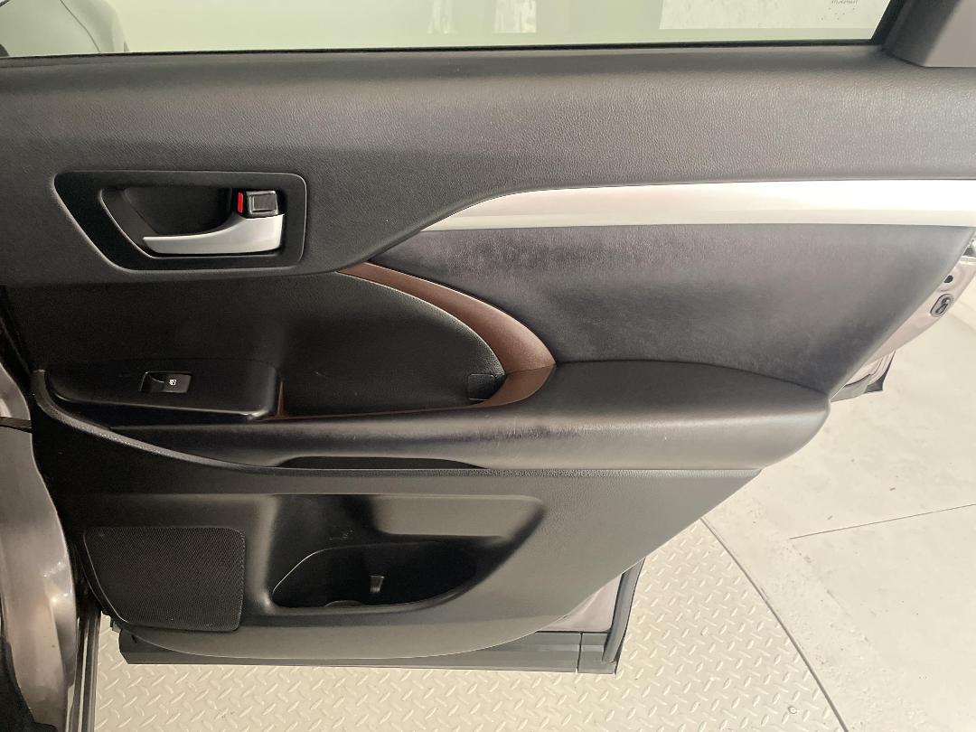 Photo '19' of Toyota Highlander