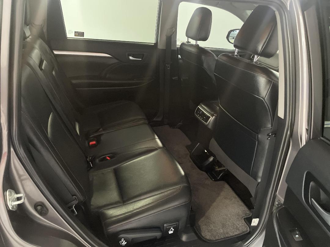 Photo '20' of Toyota Highlander