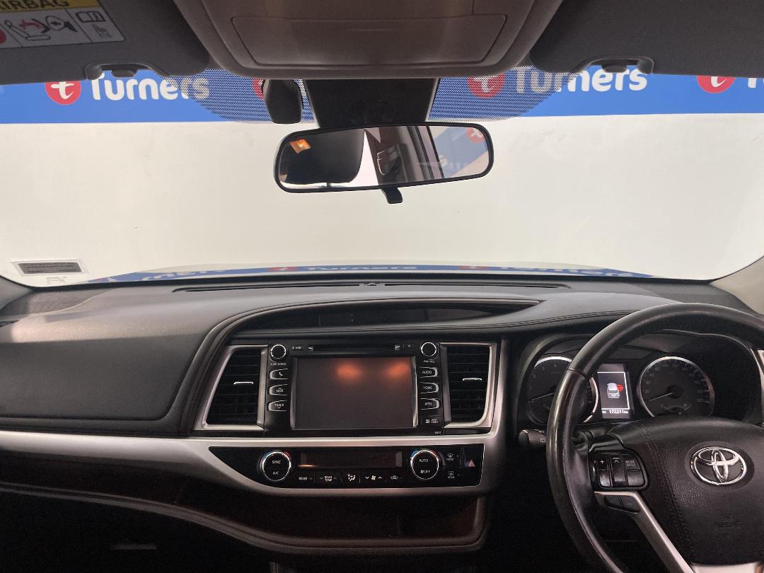 Photo '17' of Toyota Highlander