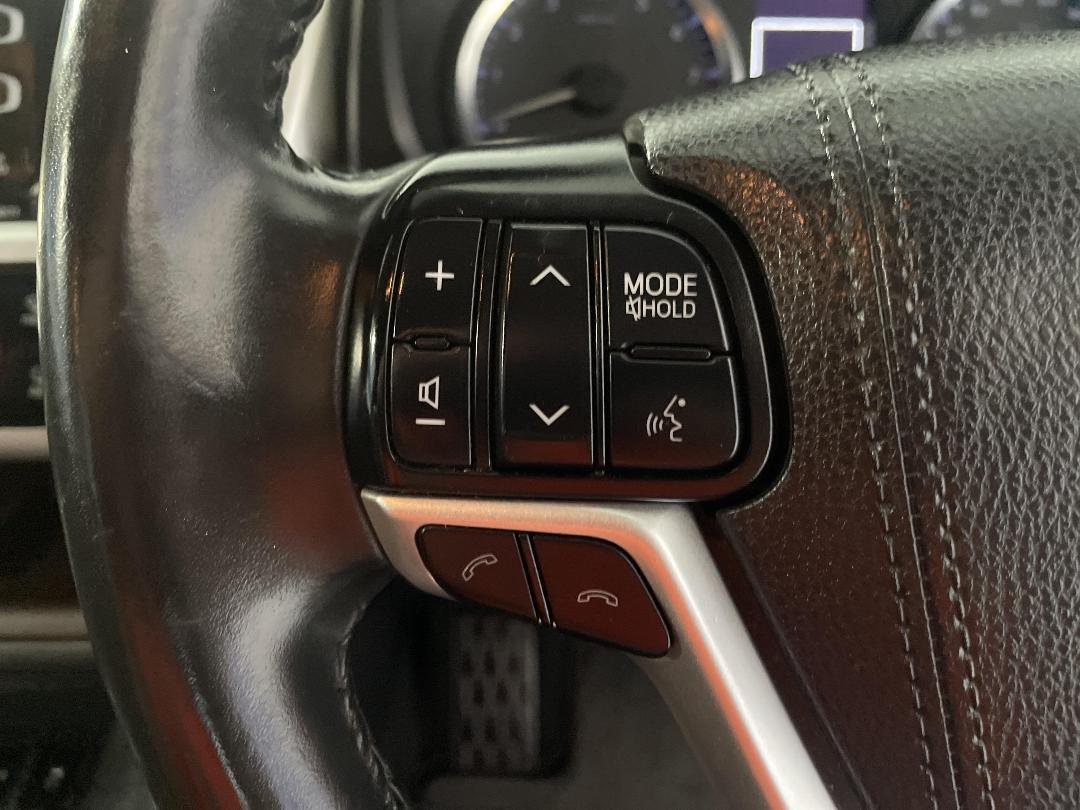 Photo '27' of Toyota Highlander