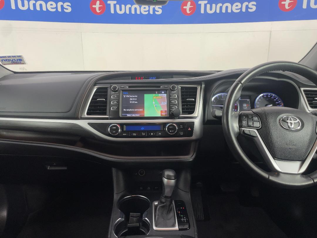 Photo '17' of Toyota Highlander Photo '17' of Toyota Highlander