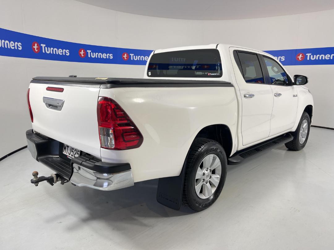 Photo '7' of Toyota Hilux