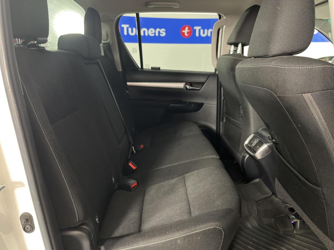 Photo '19' of Toyota Hilux