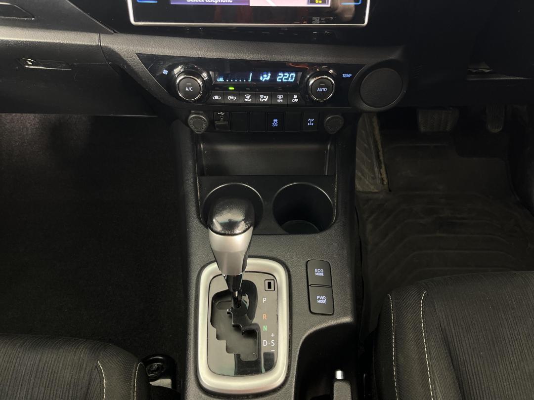 Photo '17' of Toyota Hilux