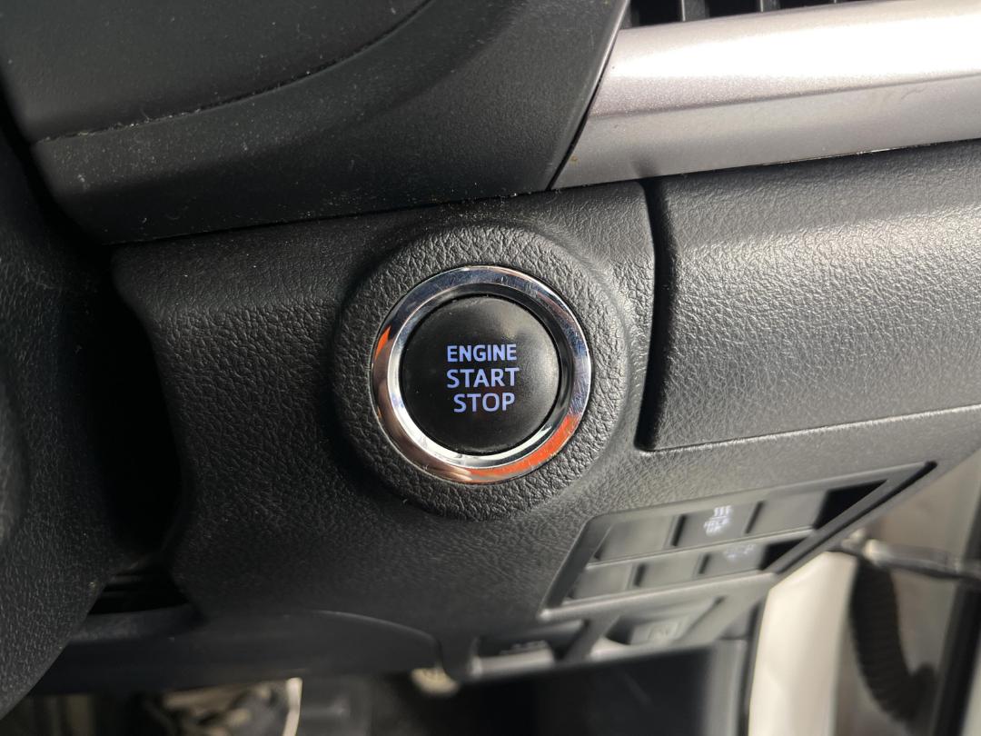 Photo '28' of Toyota Hilux