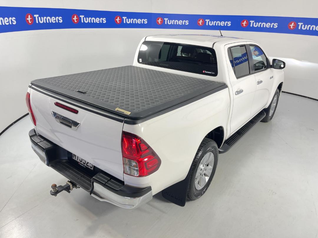 Photo '29' of Toyota Hilux