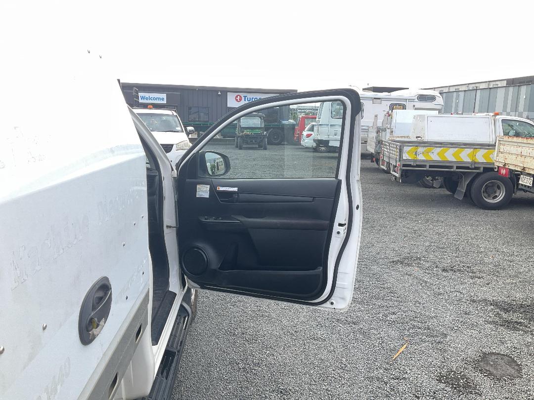 Photo '15' of Toyota Hilux Photo '15' of Toyota Hilux