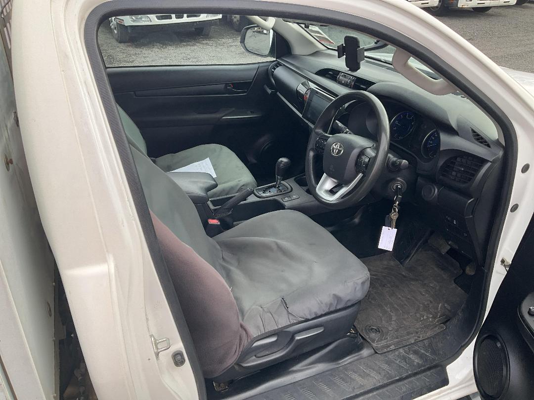 Photo '16' of Toyota Hilux Photo '16' of Toyota Hilux