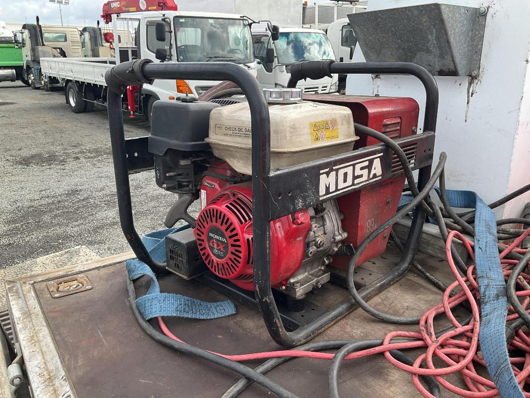 Photo '31' of Toyota Hilux Photo '31' of Toyota Hilux