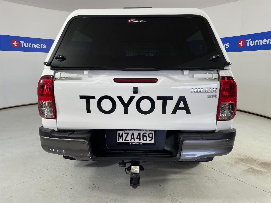 Photo '6' of Toyota Hilux