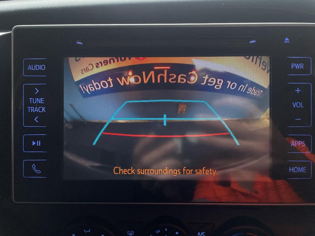 Photo '24' of Toyota Hilux