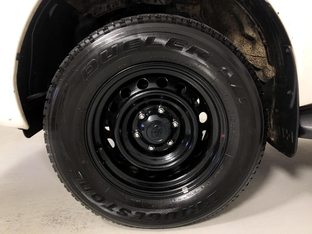 Photo '10' of Toyota Hilux