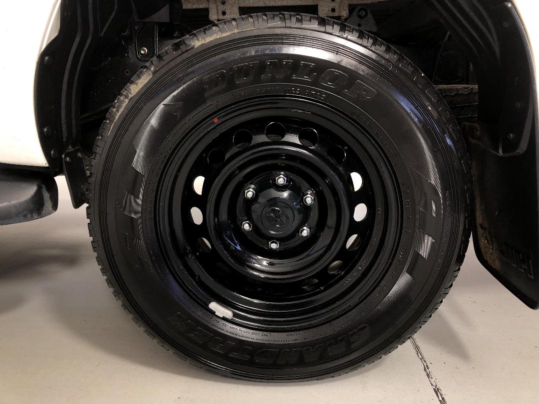 Photo '11' of Toyota Hilux