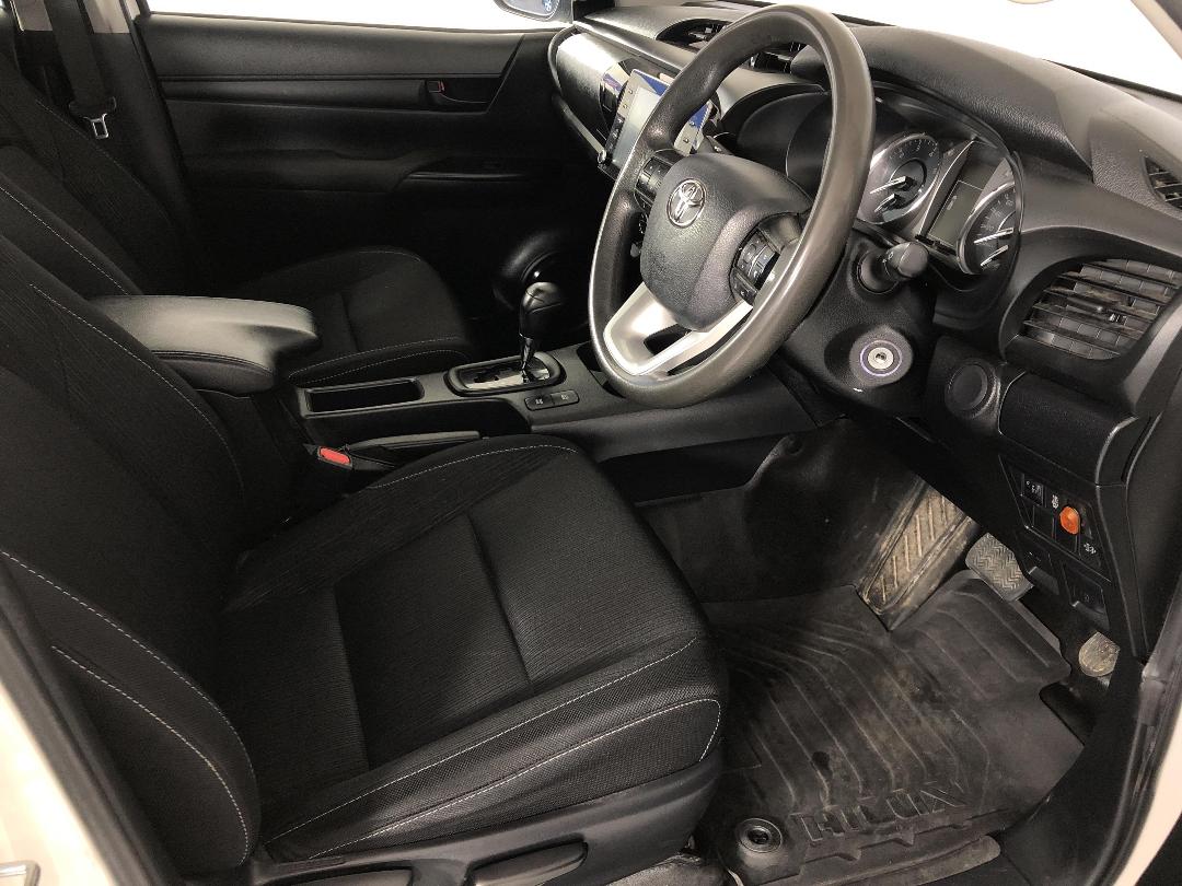 Photo '16' of Toyota Hilux