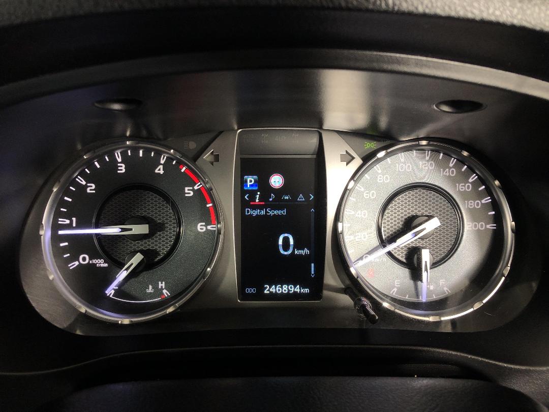 Photo '21' of Toyota Hilux