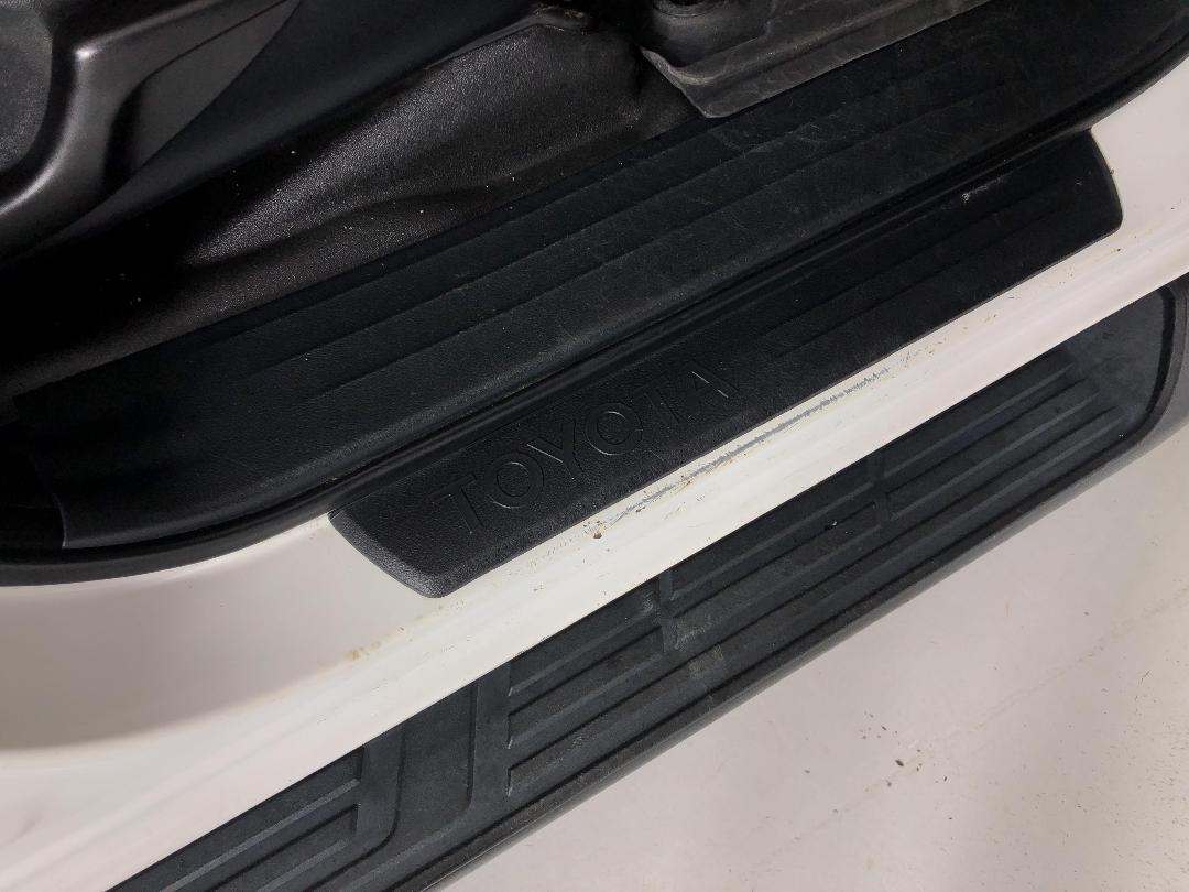 Photo '23' of Toyota Hilux