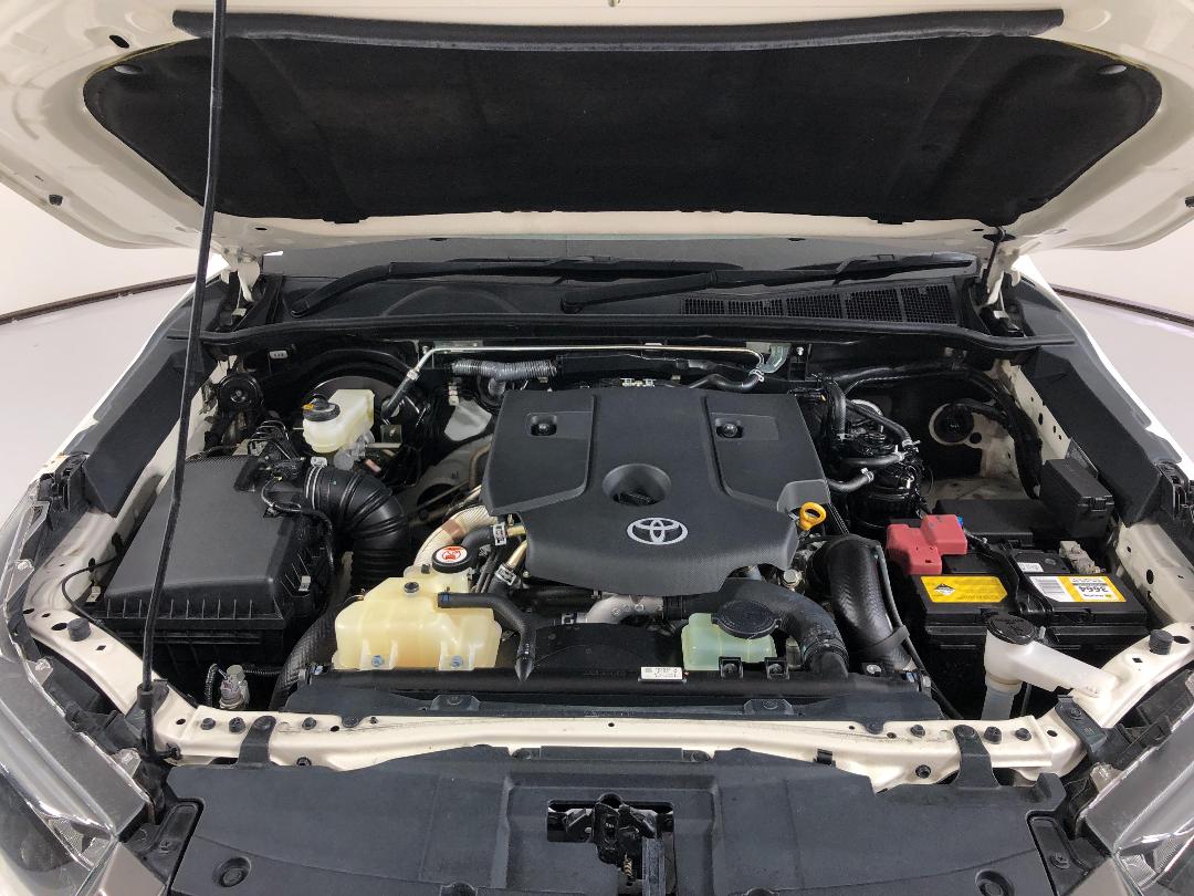 Photo '13' of Toyota Hilux