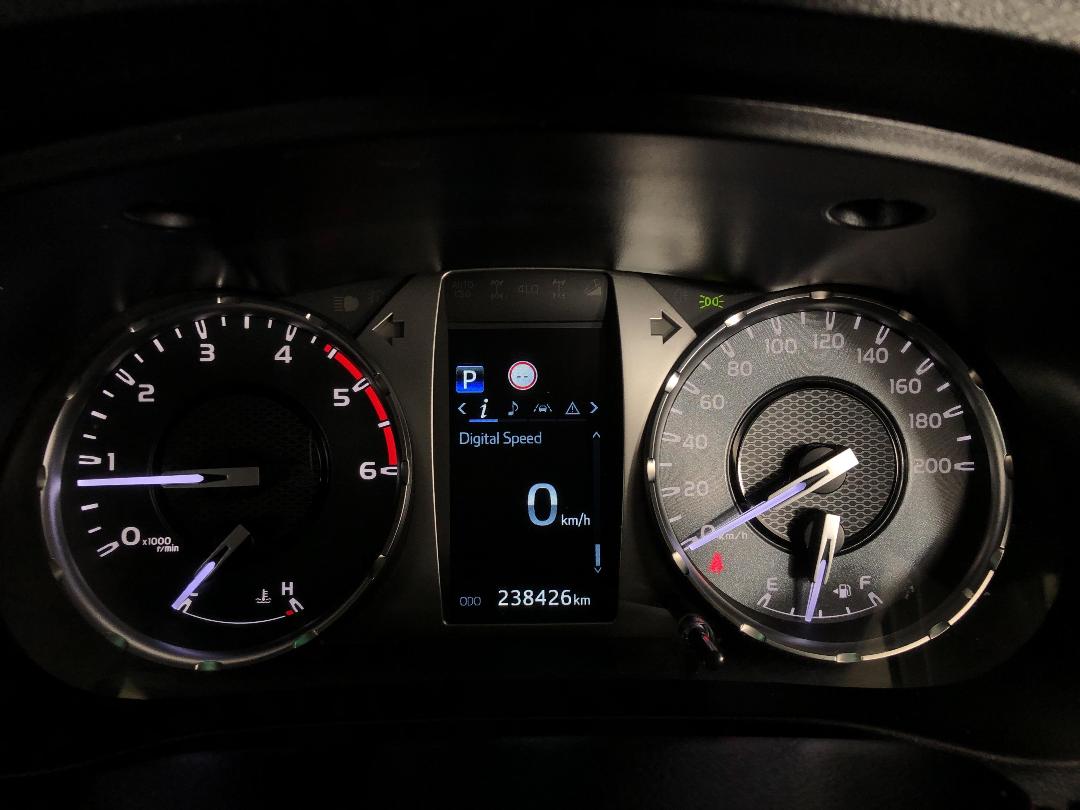 Photo '21' of Toyota Hilux