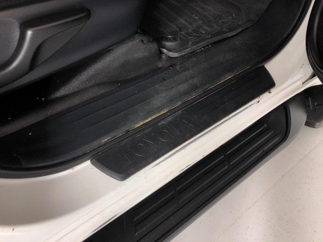 Photo '23' of Toyota Hilux