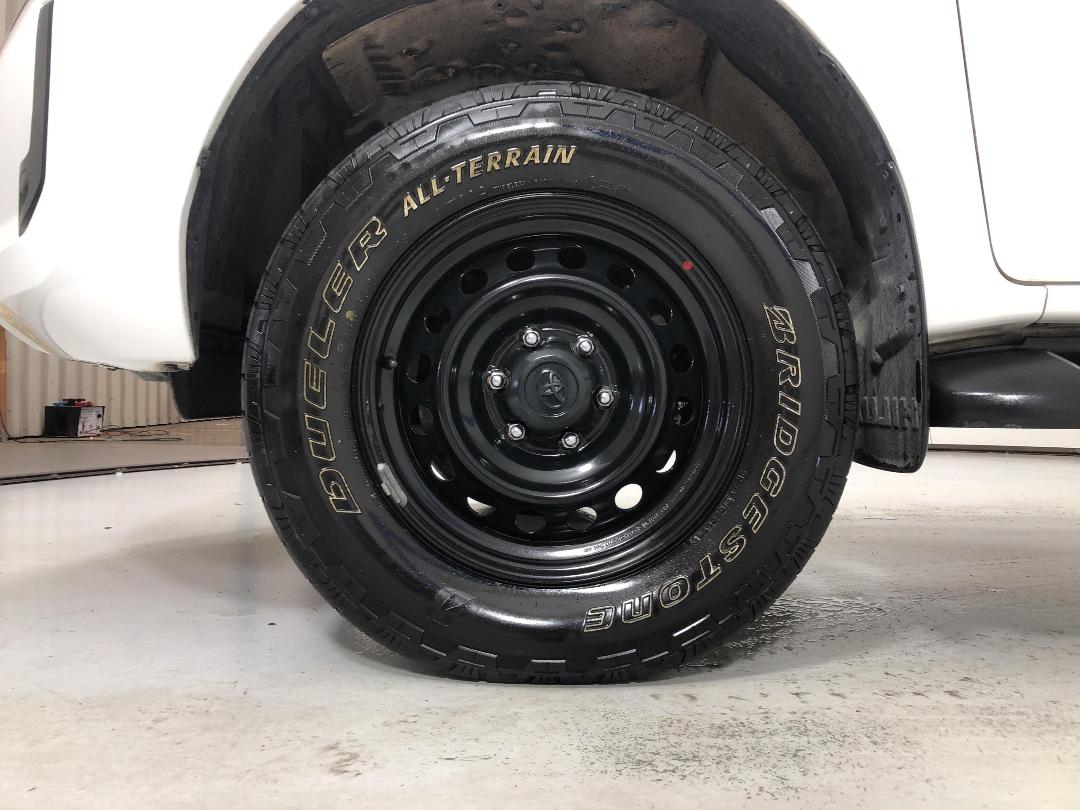 Photo '10' of Toyota Hilux