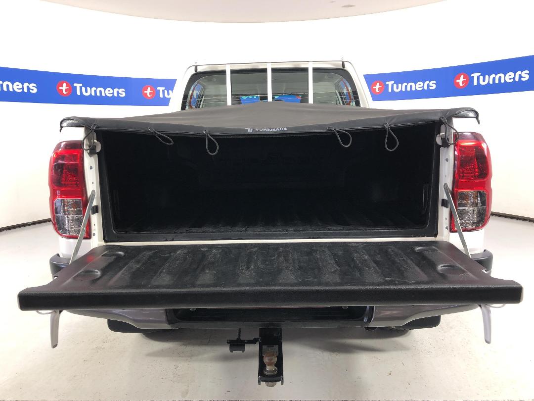 Photo '14' of Toyota Hilux