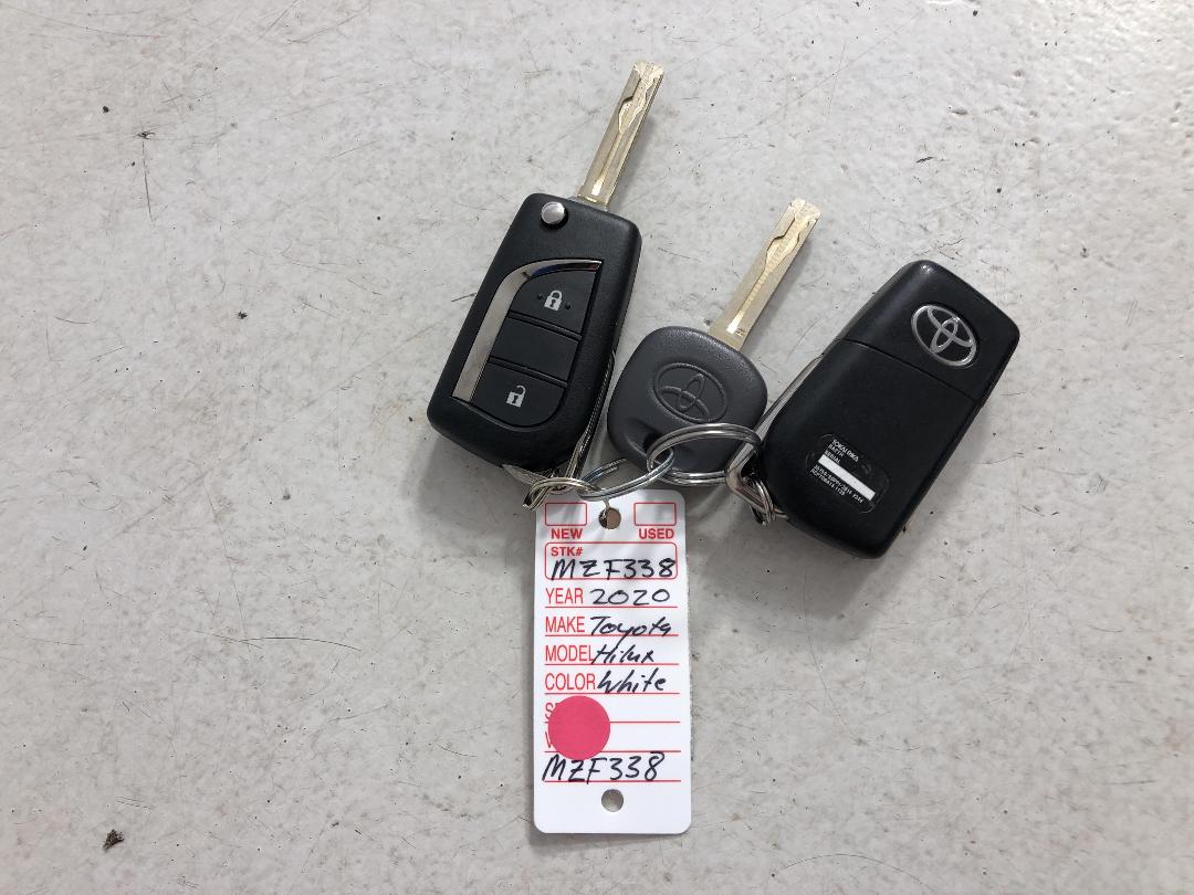 Photo '22' of Toyota Hilux