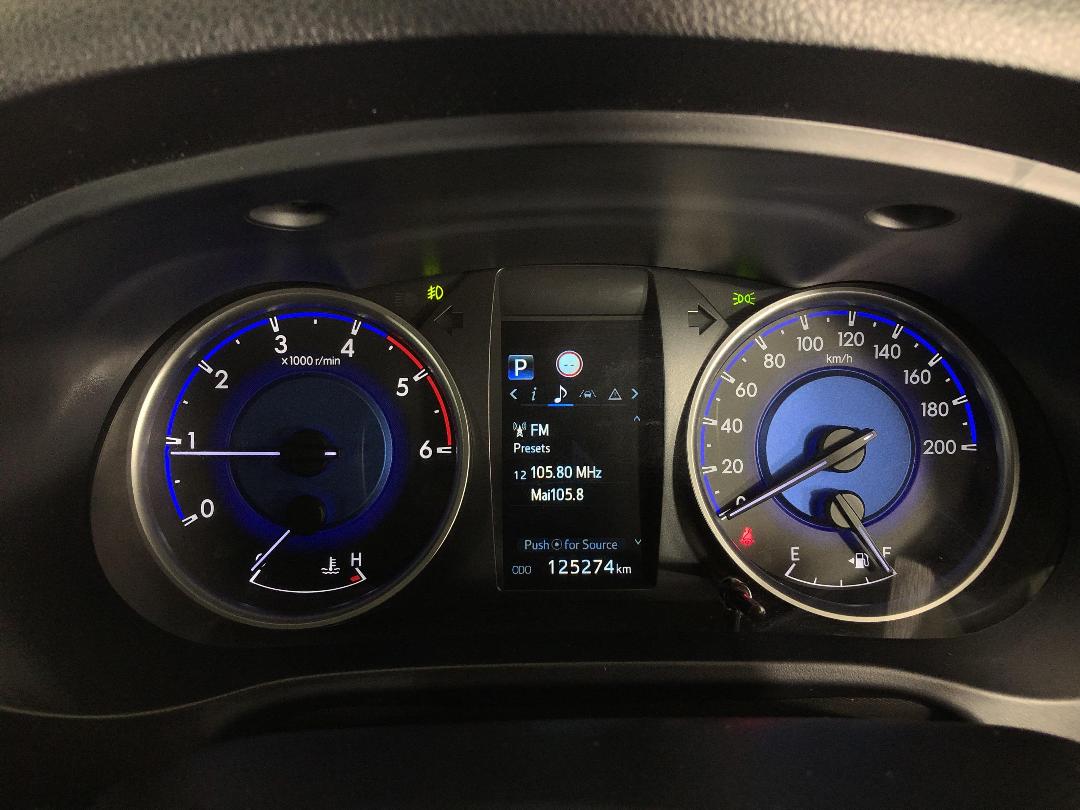 Photo '21' of Toyota Hilux