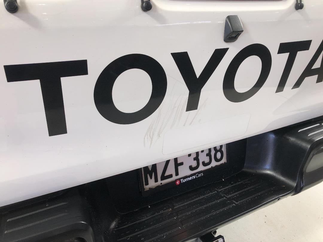 Photo '25' of Toyota Hilux