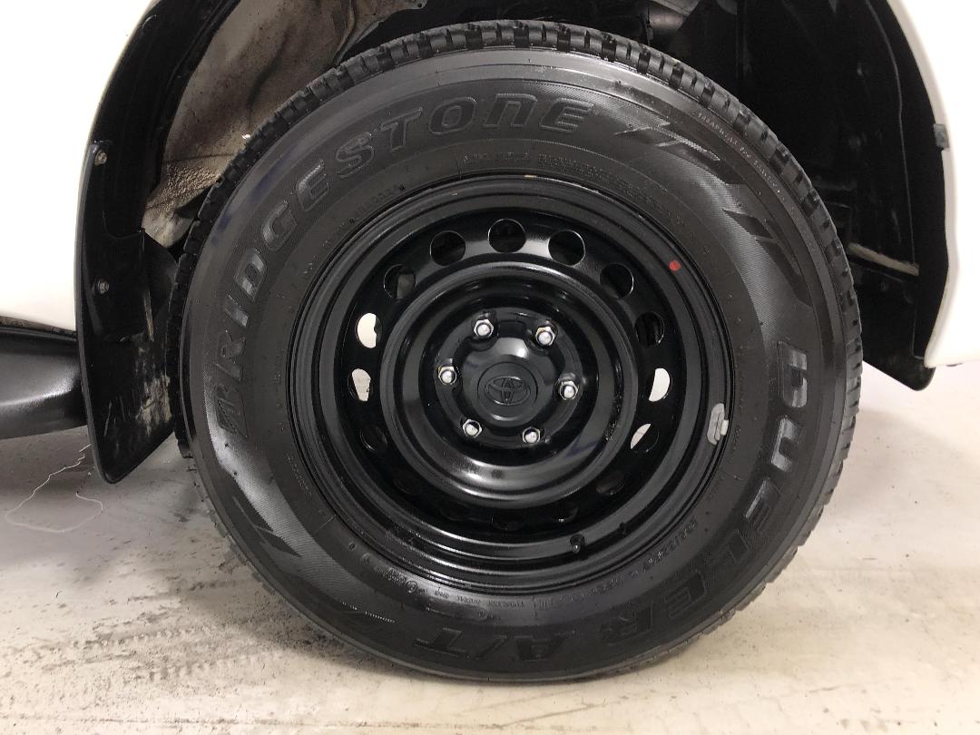 Photo '9' of Toyota Hilux