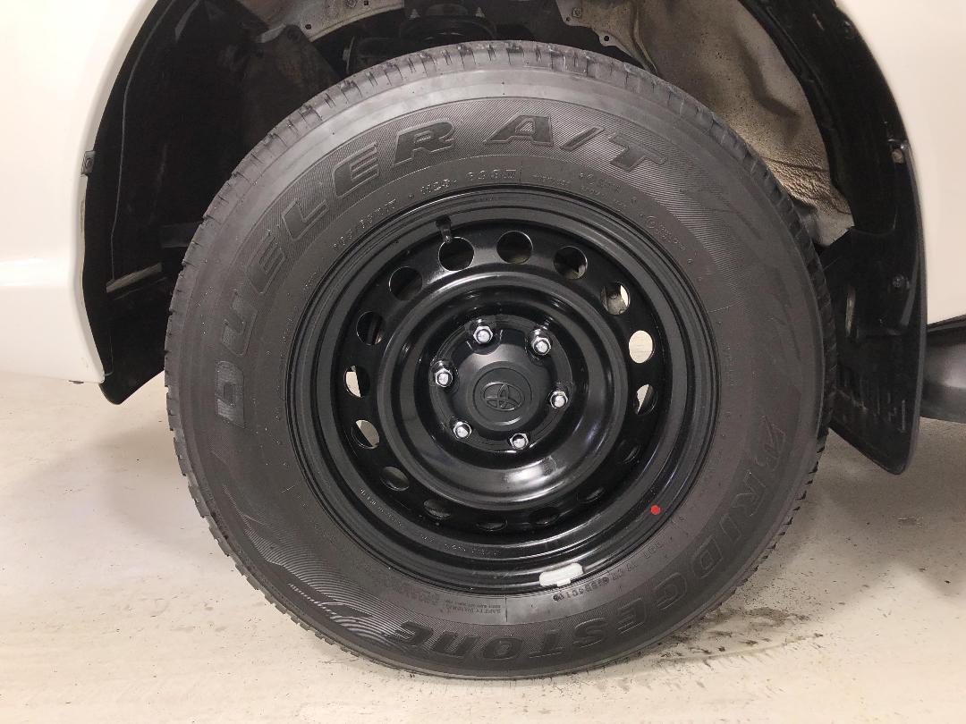 Photo '10' of Toyota Hilux